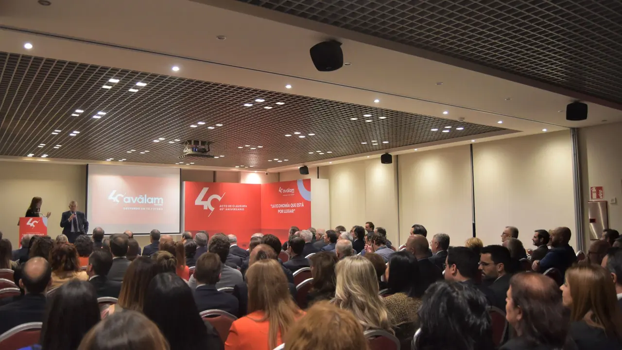 Acto de aniversario de Av&aacute;lam