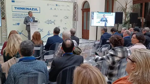 El consejero Juan Mar&iacute;a V&aacute;zquez, durante la inauguraci&oacute;n de la jornada (Foto: CARM)