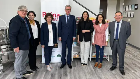 Visita del embajador espa&ntilde;ol y el c&oacute;nsul en Huston a Reina Meals