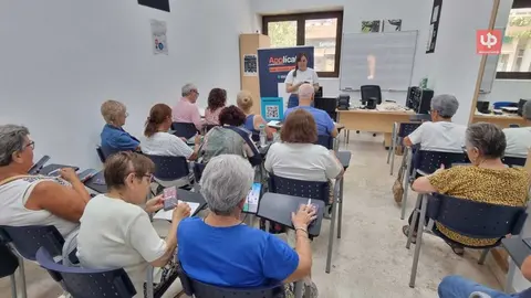Fundaci&oacute;n Integra Digital forma a 200 personas en San Javier con los talleres 'Appl&iacute;cate'