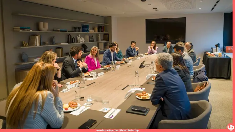 Murcia acoge el &lsquo;Desayuno en Clave Femenina&rsquo; de CaixaBank con 15 referentes empresariales