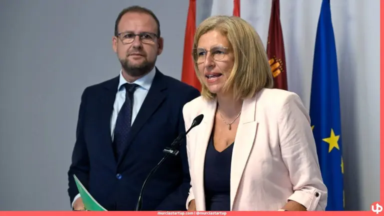 Los concejales murcianos Pilar Bernab&eacute; y Pepe Guill&eacute;n