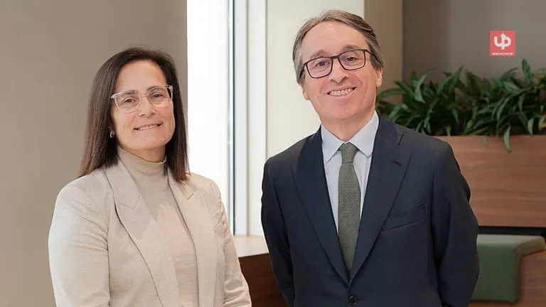 Ana Torrens y H&eacute;ctor Florez (foto: Deloitte)