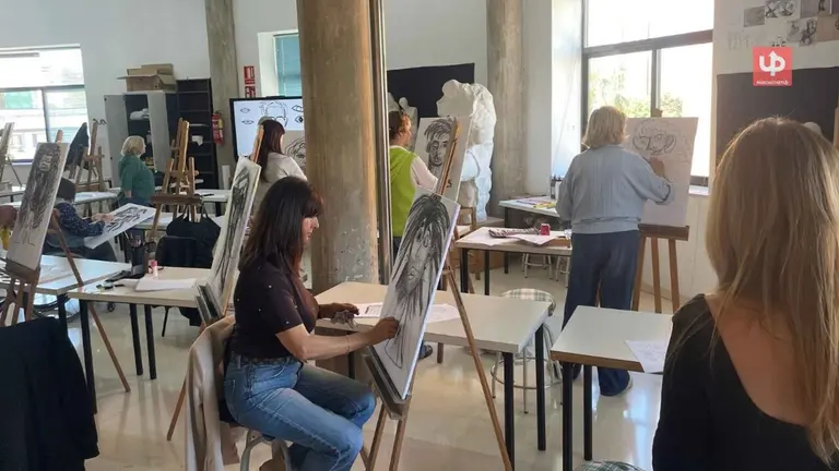 Es la gran novedad de una programaci&oacute;n con r&eacute;cord de matr&iacute;cula. La Universidad Popular de Cartagena abre 1.100 plazas en 81 cursos, con matr&iacute;cula escalonada hasta el jueves.