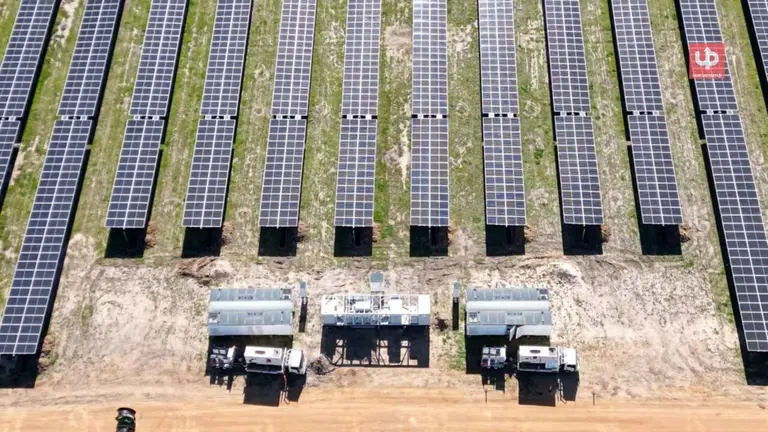 Naturgy invierte 300 M&euro; en una planta h&iacute;brida solar y de bater&iacute;as en Australia