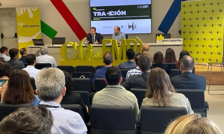 El director del INFO participó junto con una quincena de 'startups' y seis empresas de la Región en la jornada #Traccion22