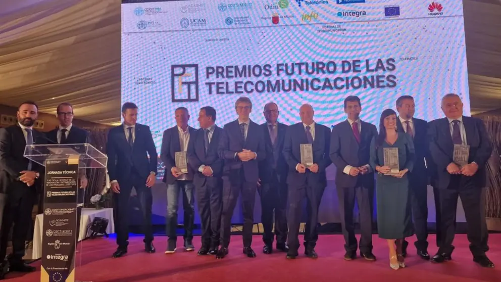 Los galardonados con los V Premios ‘Futuro de las Telecomunicaciones