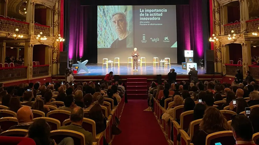 Evento de Ferrán Adriá en el Teatro Romea