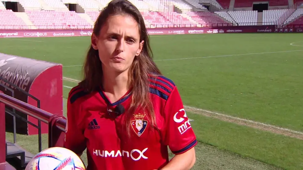 Lorena Herrera, ex capitana de Osasuna y fundadora de 'Futboleras' con el apoyo de MicroBank