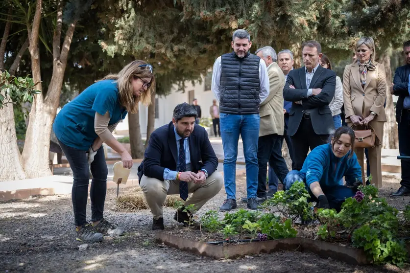 López Miras visita el Centro Integrado de Formación y Experiencias Agrarias de Torre Pacheco (Foto: CARM)