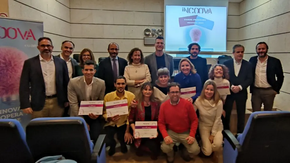 Entrega de diplomas de una de las iniciativas impulsada por el Info y la Croem (imagen de archivo).