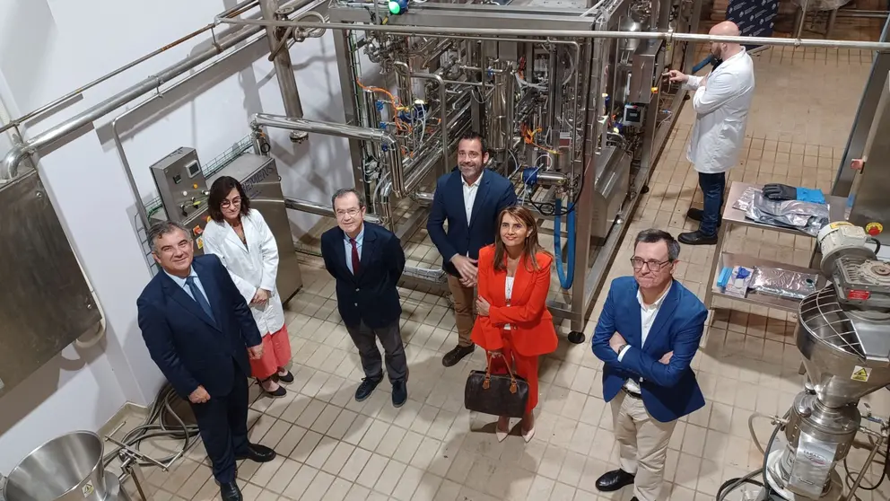 Juan María Vázquez, en la visita al Centro Tecnológico Nacional de la Conserva y la Alimentación.