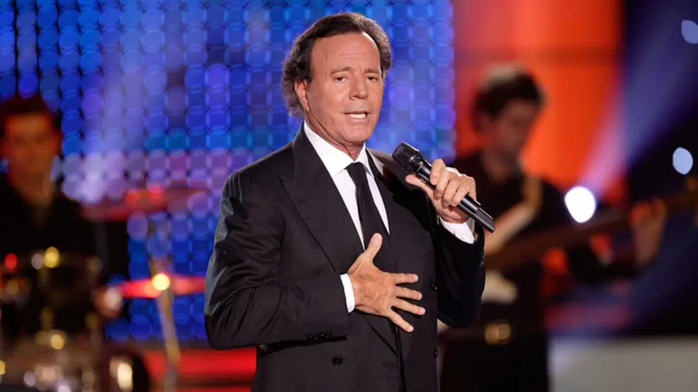 Julio Iglesias, en una reciente actuación en directo