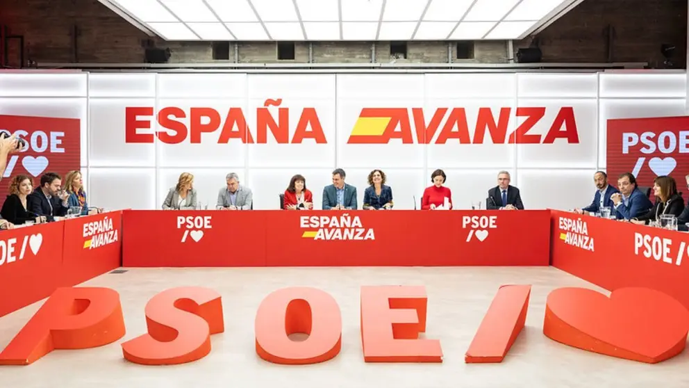 El PSOE incorpora la bandera española a su imagen corporativa