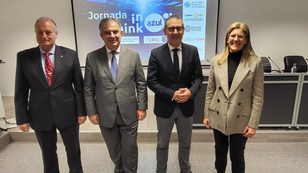 El consejero de Medio Ambiente, Universidades, Investigación y Mar Menor, Juan María Vázquez, inaugura junto al rector de la Universidad de Murcia, José Luján, la II Jornada de coordinación del Plan Complementario en Ciencias Marinas 'ThinkinAzul', en la Región de Murcia.