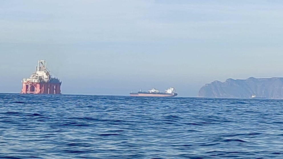 Imagen de la plataforma petrolífera a su llegada a Cartagena