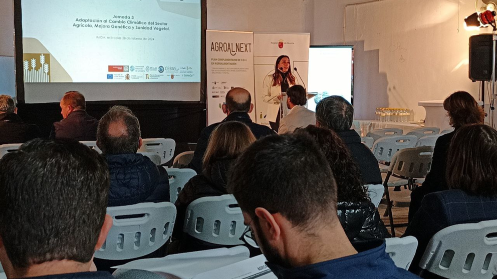 La consejera Sara Rubira durante su participación en la jornada Agroalnext celebrada en el IMIDA.