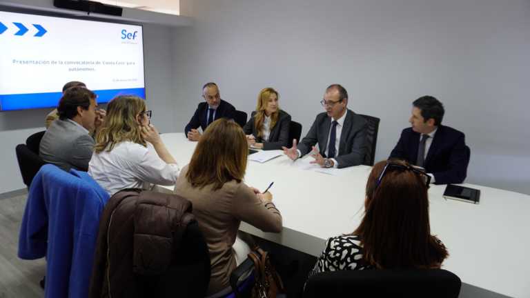 El consejero Víctor Marín durante la presentación de la convocatoria de 'Cuota Cero' para autónomos - CARM