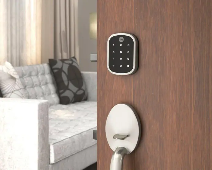 Yale Assure Lock con Z-Wave - Cerrojo de seguridad inteligente para pantalla táctil - Funciona con alarma de anillo, Samsung SmartThings, Wink y más
