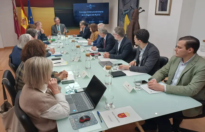 El consejero de Medio Ambiente, Universidades, Investigaci&oacute;n y Mar Menor, Juan Mar&iacute;a V&aacute;zquez, preside el Consejo Interuniversitario de la Regi&oacute;n de Murcia.
