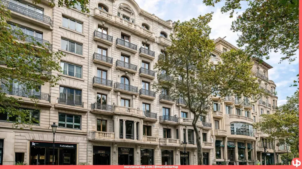 La compa&ntilde;&iacute;a de hospitalidad urbana Room00 activa un plan de entre 330 y 420 M&euro; para este a&ntilde;o, con presencia en Madrid, Barcelona, Roma, Lisboa y, por primera vez, Londres. El 80% del capital ya est&aacute; en fase avanzada de ejecuci&oacute;n. As&iacute; es su apuesta m&aacute;s ambiciosa hasta la fecha.