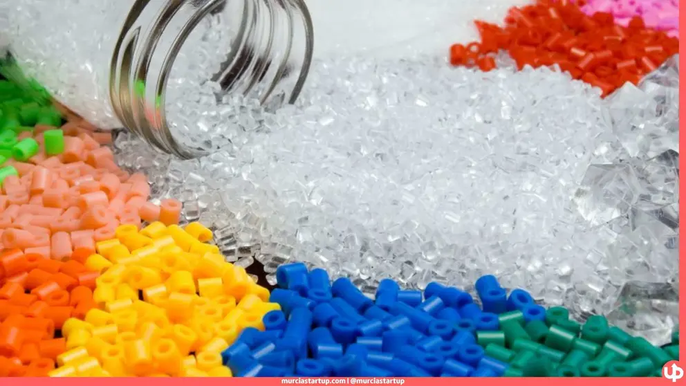 La apuesta murciana por el biopl&aacute;stico tiene direcci&oacute;n en Alhama: el Cetec encabeza tres proyectos europeos con seis pa&iacute;ses de la UE para desarrollar materiales sostenibles a partir de residuos agroalimentarios, con un equipo formado mayoritariamente por investigadoras.