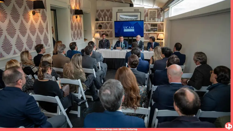 El UCAM University Fund lleva dos a&ntilde;os batiendo mercado con tecnolog&iacute;a y Norteam&eacute;rica como ejes de su cartera. Con m&aacute;s de 6,15 M&euro; de patrimonio y un 20,6% acumulado desde su inicio, la universidad murciana consolida un modelo de financiaci&oacute;n a largo plazo sin precedentes en el sistema universitario espa&ntilde;ol.