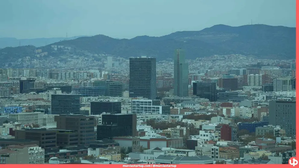 Vistas del skyline de la zona Diagonal Mar - F&ograve;rum, desde el Hotel Arts de Barcelona