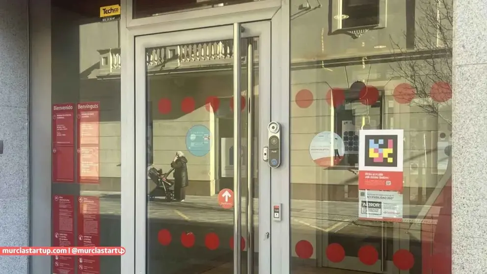 NaviLens llega a 460 oficinas del Santander