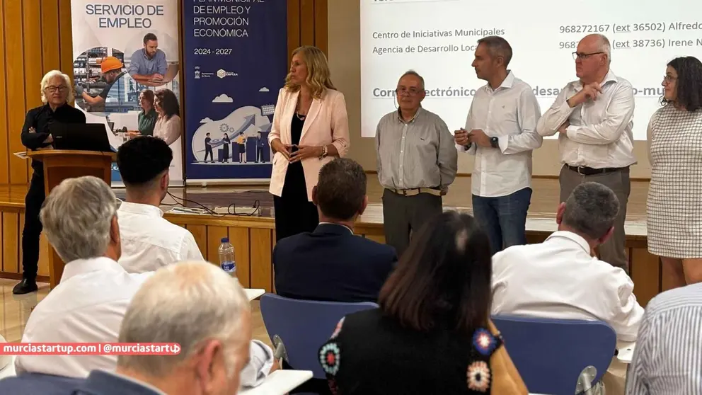 El Ayuntamiento de Murcia despliega su programa de empleo y emprendimiento en pedan&iacute;as con dos nuevos t&eacute;cnicos.