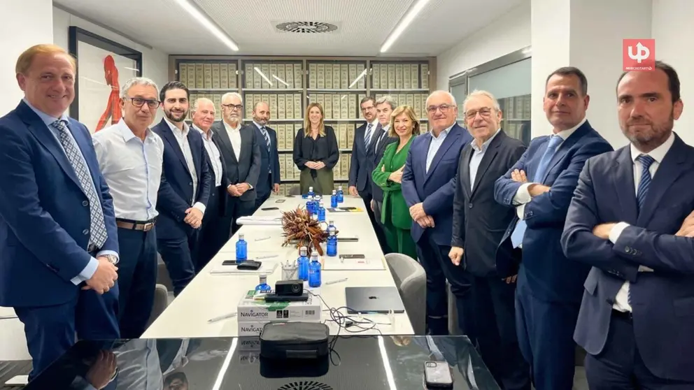Imagen del acuerdo de Quantix y los inversores, todos ellos murcianos. Foto: CARM