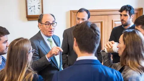 Ignacio Gal&aacute;n dialoga con estudiantes de Harvard