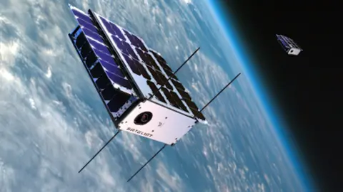 Sat&eacute;lites orbitando la Tierra