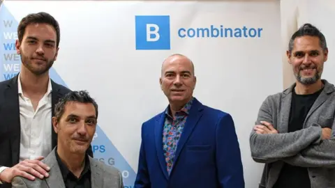 De izq. a der., Sergi Vila, Miquel Mora, Erik Brieva y Llu&iacute;s Cort&eacute;s, c&uacute;pula de Bcombinator