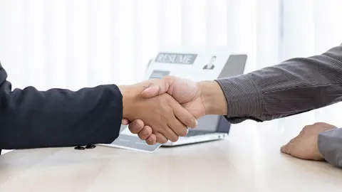 Convocadas las ayudas para que los ayuntamientos contraten a j&oacute;venes titulados sin experiencia laboral