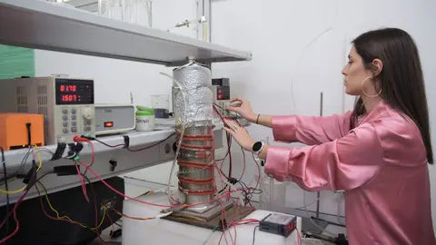 Becaria de la C&aacute;tedra Soltec-UPCT en el Laboratorio de Hidr&oacute;geno y Pila de Combustible.