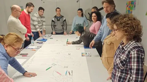 Imagen de una de las sesiones grupales celebradas en el programa '100x100 Activaci&oacute;n' del SEF.