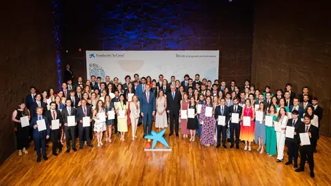 Ocho estudiantes vascos reciben una beca de la Fundaci&oacute;n "la Caixa" para cursar estudios de posgrado en el extranjero