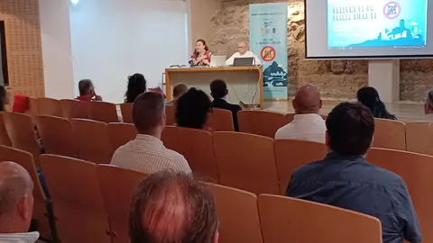 El Proyecto LIBERA, de SEO/BirdLife, en alianza con Ecoembes y la colaboraci&oacute;n del Gobierno regional, organiz&oacute; un encuentro en Murcia pata promover la adhesi&oacute;n de los ayuntamientos al proyecto