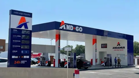 Estaci&oacute;n de servicio de Andamur en la Junquera