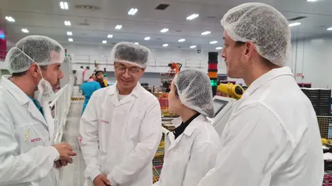 Los importadores internacionales, en la visita a una de las empresas de la Regi&oacute;n
