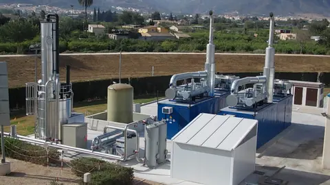 Imagen de la planta de cogeneraci&oacute;n de biog&aacute;s situada en la EDAR de Murcia Este.