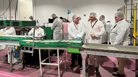 Empresarios de California, durante la visita a empresas de la Regi&oacute;n
