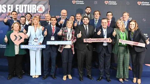 Representaci&oacute;n murciana en el acto de #QuieroCorredor