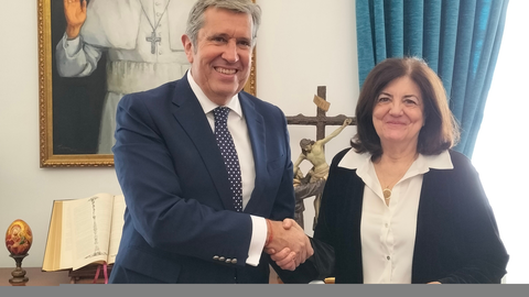 Mar&iacute;a Dolores Garc&iacute;a, presidenta de la UCAM, y Javier Collado, director general de la Fundaci&oacute;n Incyde.