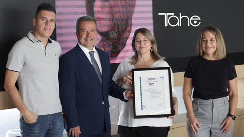 Entrega de la certificaci&oacute;n de Aenor a Tahe