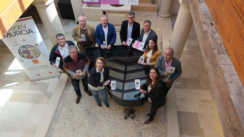 La consejera Sara Rubira durante la presentaci&oacute;n del folleto de Origen Murcia