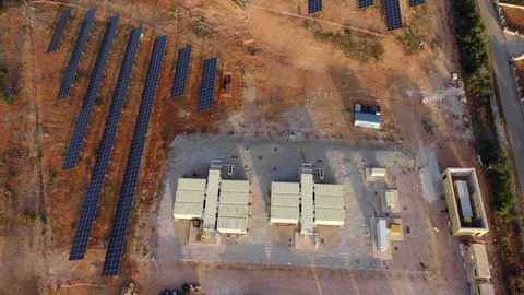 As&iacute; es una planta de almacenamiento de flujo de vanadio en una planta solar