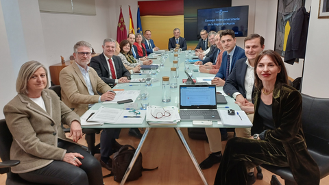 El consejero de Medio Ambiente, Universidades, Investigaci&oacute;n y Mar Menor, Juan Mar&iacute;a V&aacute;zquez, durante la celebraci&oacute;n del Consejo Interuniversitario.