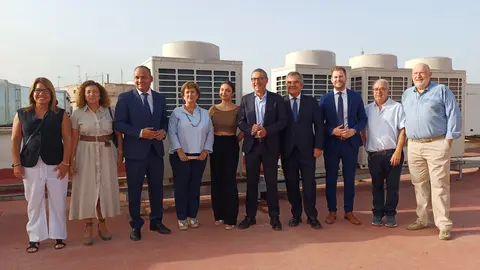 El consejero de Medio Ambiente, Universidades, Investigaci&oacute;n y Mar Menor, y el rector de la Universidad de Murcia, Jos&eacute; Luj&aacute;n, durante tu visita al renovado aulario de La Merced en la UMU.